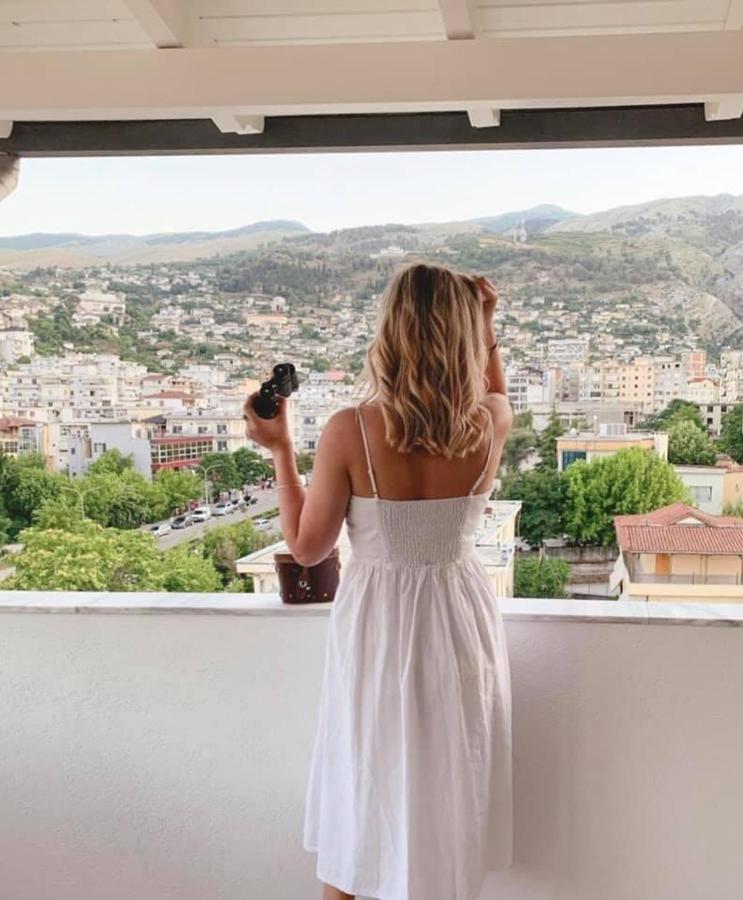 Novi'S Luxury Apartment 1 Gjirokastër Екстериор снимка
