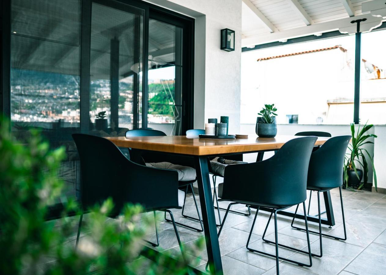 Novi'S Luxury Apartment 1 Gjirokastër Екстериор снимка