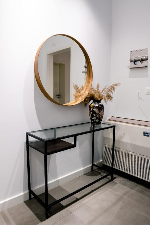 Novi'S Luxury Apartment 1 Gjirokastër Екстериор снимка